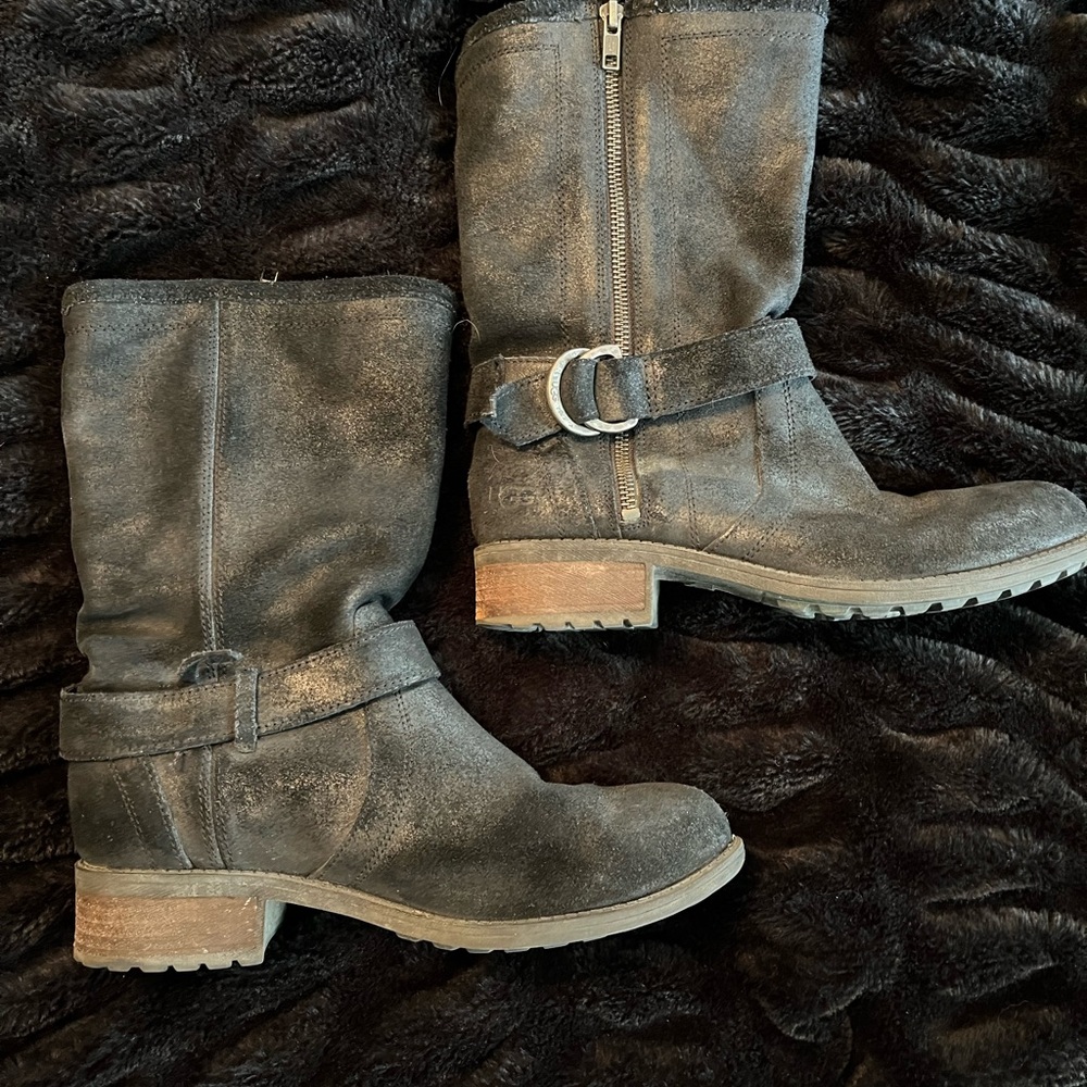 Ugg Suede boots